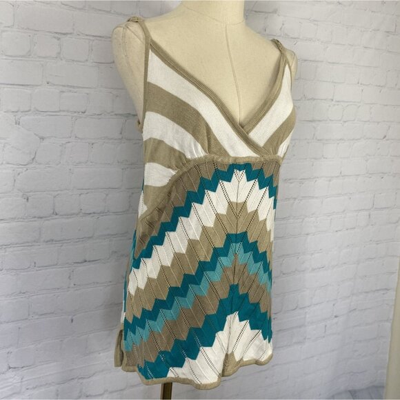 ⭐ 3/$15 NWT Beige White Blue Chevron Knit Babydoll Wrap Cami Sweater Tank T - Picture 2 of 9